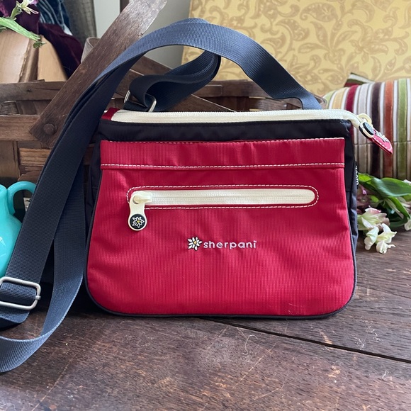SHERPANI Zoom Crossbody Purse - Picture 1 of 9
